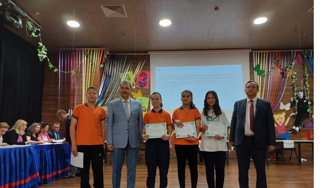 İlçe Müdürümüz Sayın Mustafa ÇALIŞKAN'ın Katılımları ile İlçemiz Ortaokullar Arası Eğitime Destek Platformu (EDEP) Kapsamında Bilgi Kültür Yarışması Yarı Finalleri Tamamlandı.